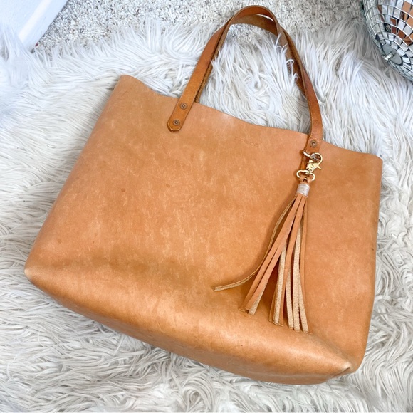 LD&Co. Artisan Large Tan Genuine Leather Tote with Fringe Tassel - Picture 1 of 12